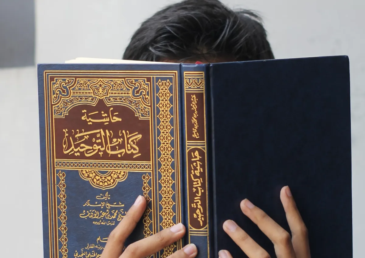 Keutamaan Menuntut Ilmu di Madinah